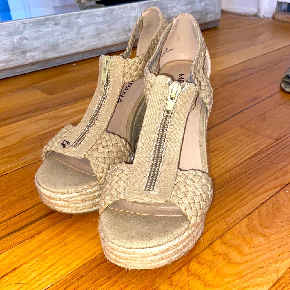 Beige Moda Spana Wedges with Zipper